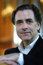 Ben van Oosten<h4>organiste titulaire de la « Grote Kerk » de La Haye et professeur d’orgue au Conservatoire de Rotterdam</h4>